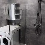 на фонтане *