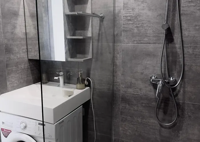 на фонтане *