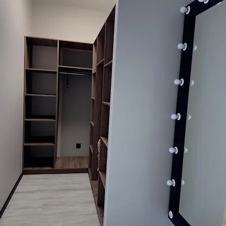 на фонтане Apartmán *